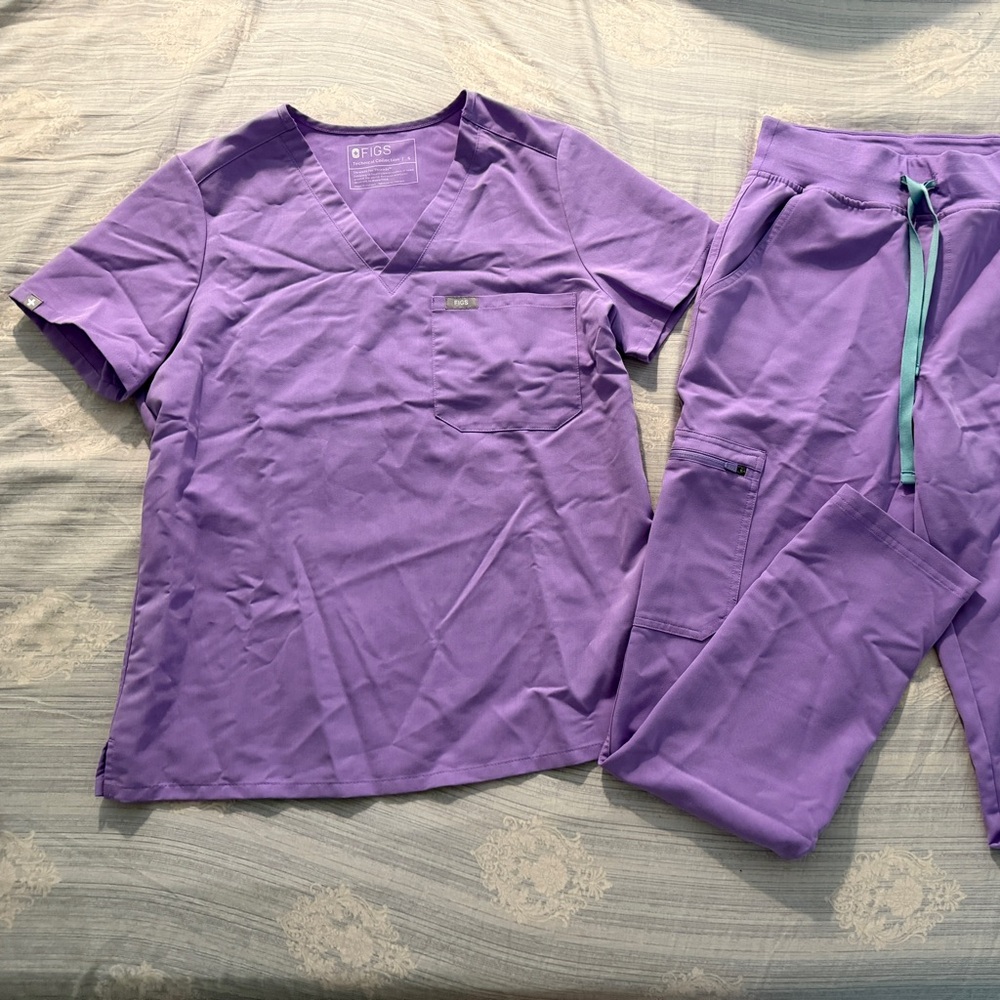 Figs - limited edition Lilac Dawn scrub top